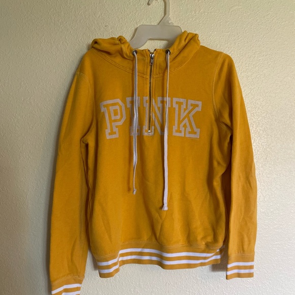 Tops - PINK hoodie with pockets
